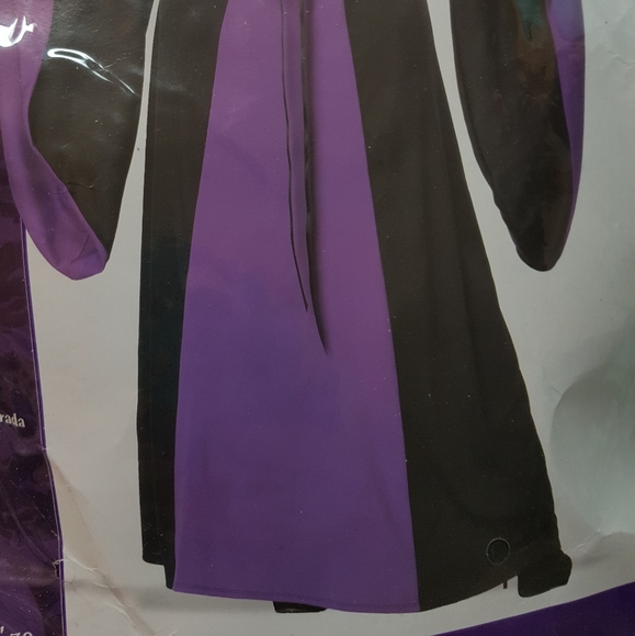 SOLD Halloween Costume - Plus Size Hooded Robe - Picture 4 of 6
